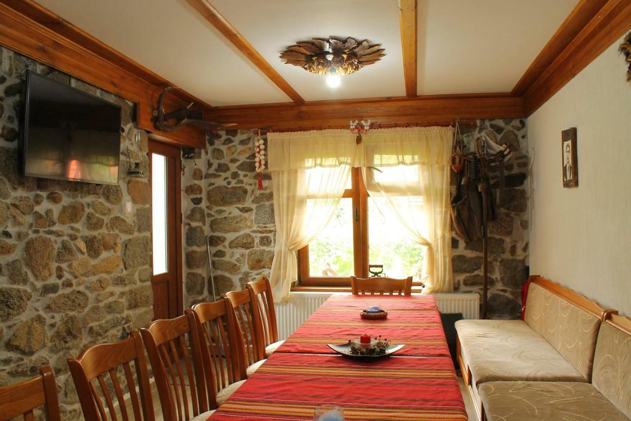 Стаи За Гости Диневи Kalofer Extérieur photo