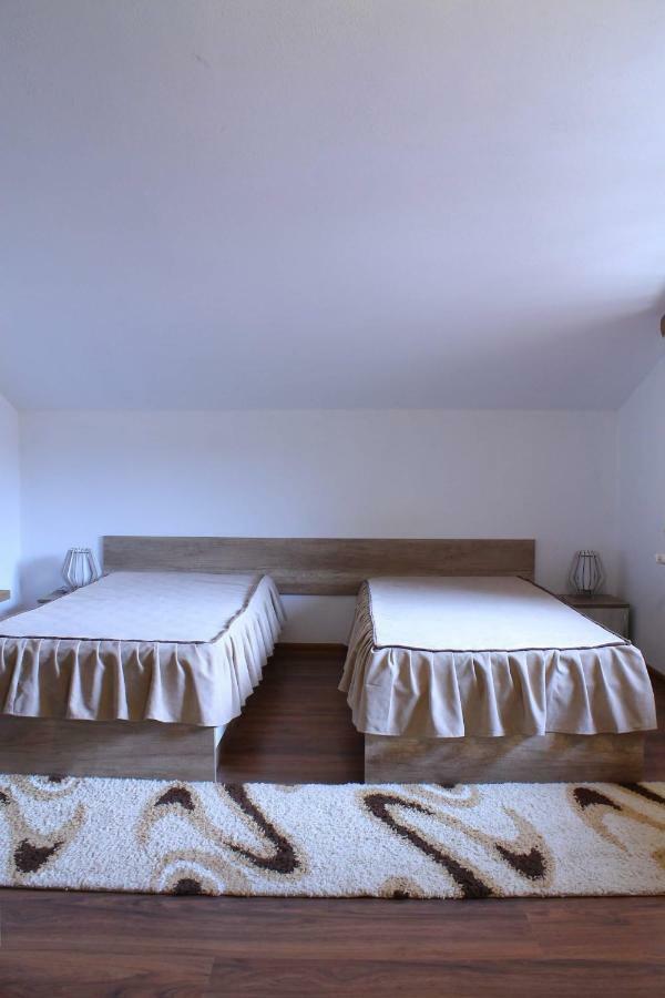 Стаи За Гости Диневи Kalofer Extérieur photo