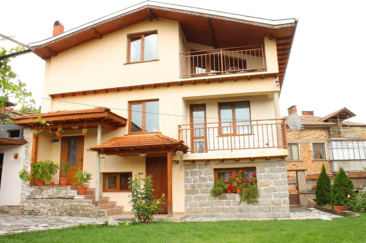 Стаи За Гости Диневи Kalofer Extérieur photo