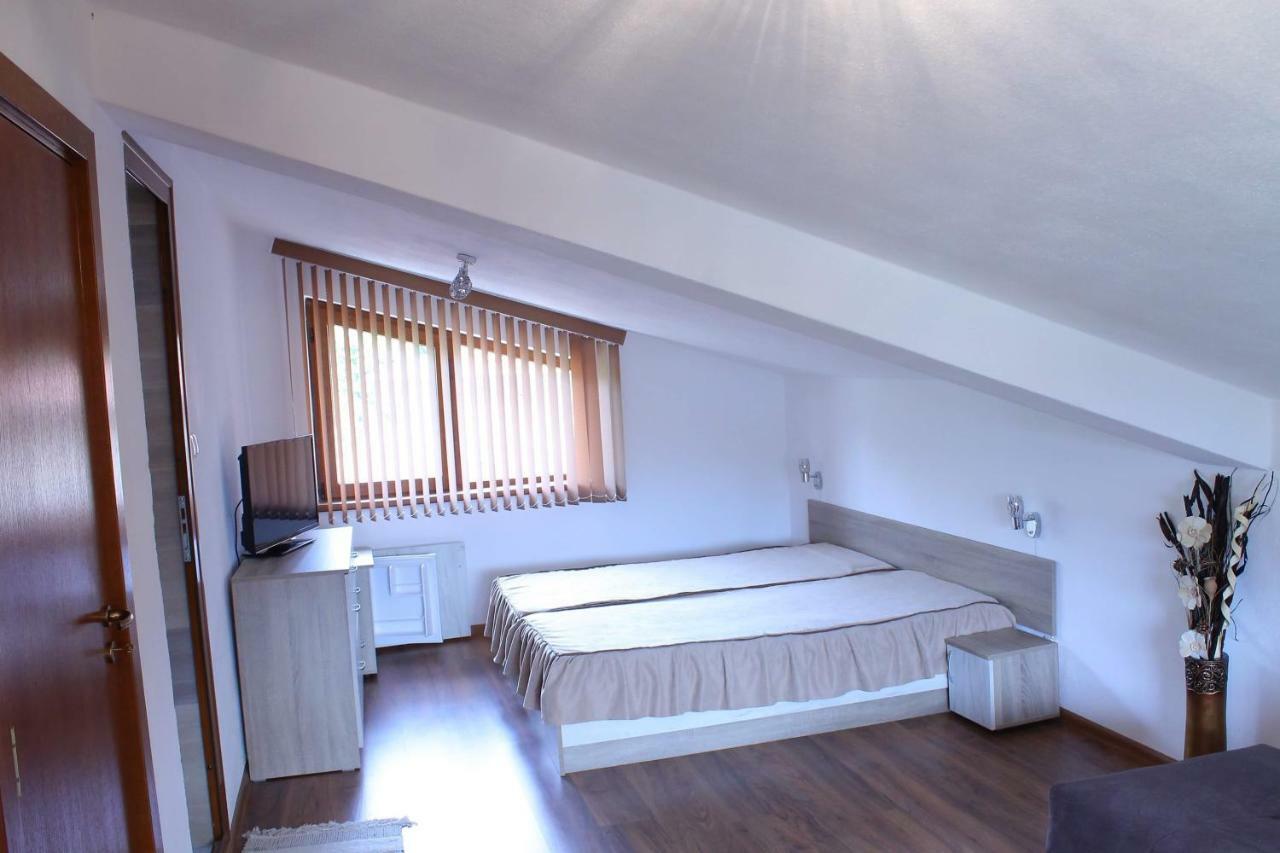 Стаи За Гости Диневи Kalofer Extérieur photo